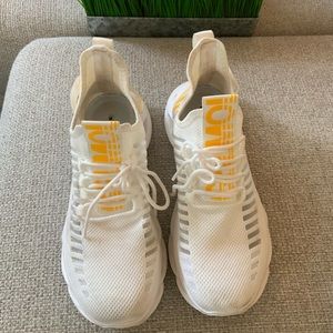 GSL MOLN Athletic Shoes